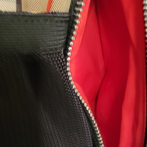 Burberry Archive beige Leo Sling Bag - Picture 9 of 16